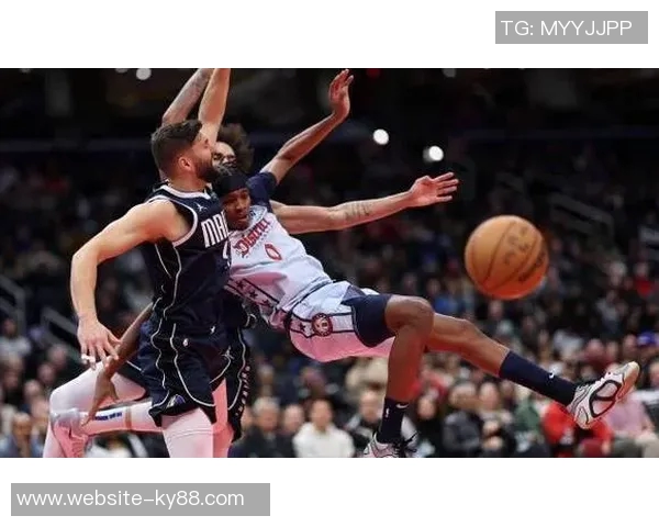 里德替补表现平平15投6中贡献15分7篮板1盖帽三分球命中率不佳 里德替补表现平平15投6中贡献15分7篮板1盖帽三分球命中率不佳